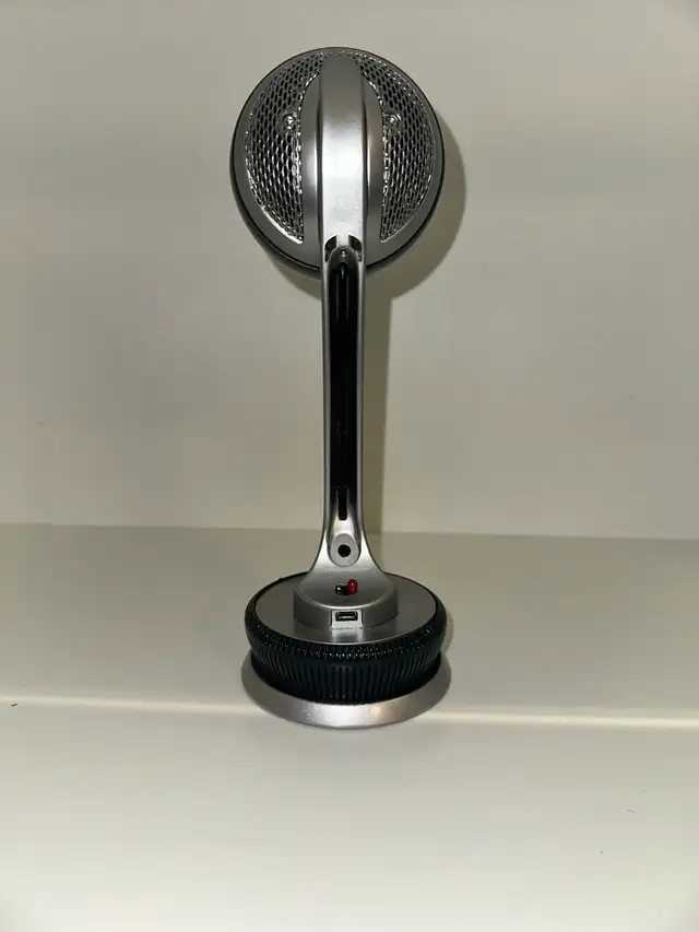 Blue Nessie Mic in Pro Audio & Recording Equipment in Hamilton - Image 4