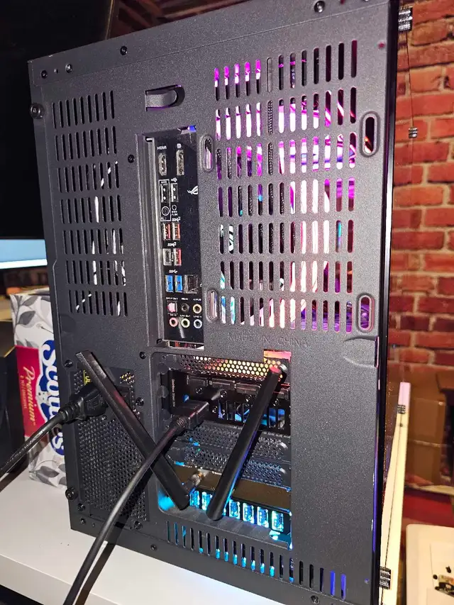 Gaming and Editing PC429387203929722883