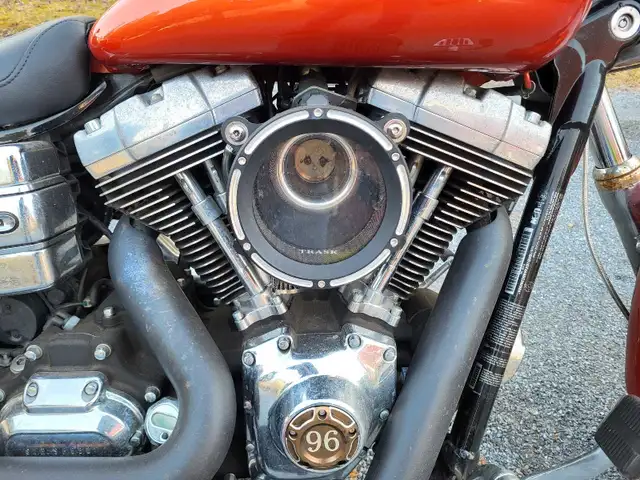 2011 Harley Davidson Dyna Fat Bob in Street, Cruisers & Choppers in Saint John - Image 4