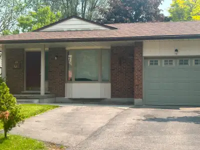 Rooms available for rent near Conestoga Doon campus.