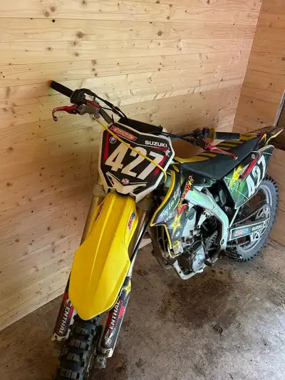Rmz 450 2008 No papers Bike go good Never hand any issues since I owned it Really nice sound got a l...