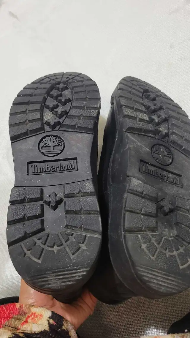 Timberland black in Men's Shoes in Mississauga / Peel Region - Image 5