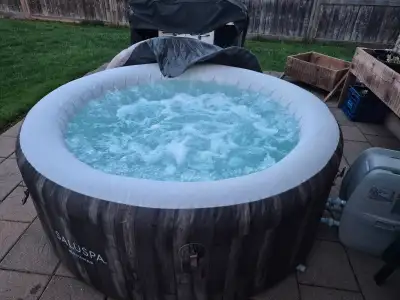 Soft hot tub, View more
