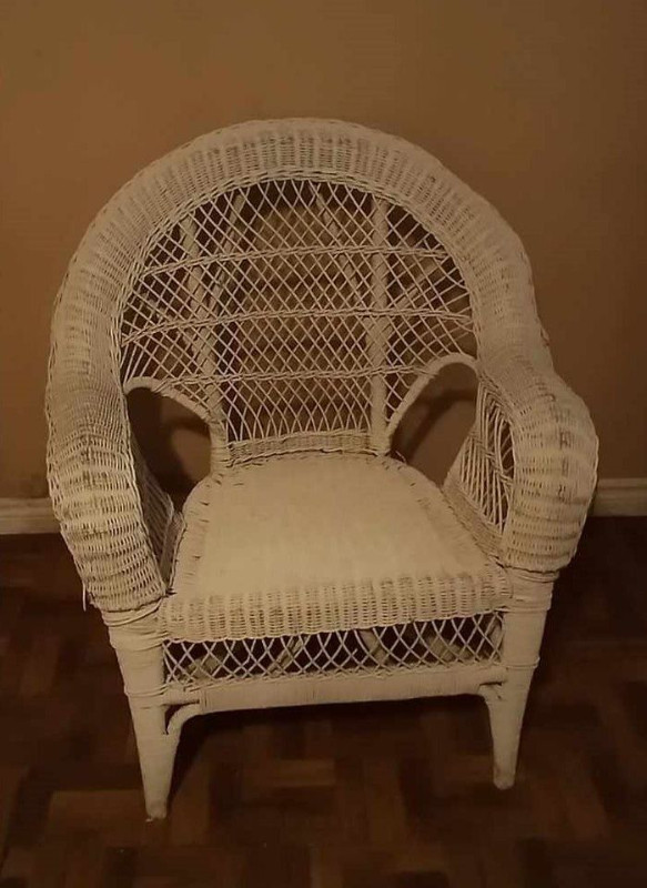 White Wicker Furniture in Other in Mississauga / Peel Region - Image 3