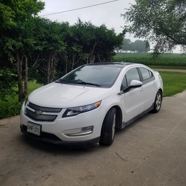 Chevy volt in Cars & Trucks in Kitchener / Waterloo - Image 2