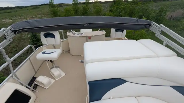 SWEETWATER PONTOON 2008 in Powerboats & Motorboats in Saskatoon - Image 7