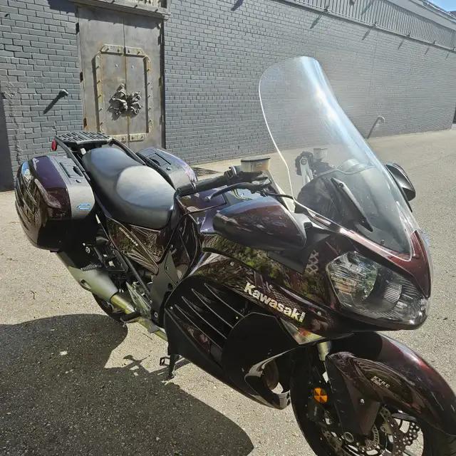 Kawasaki Concours  GTR1400 -  2012 in Sport Touring in City of Toronto - Image 8