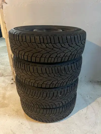 235/70/16 General winter tires on rims. Bolt pattern 5x114.3. Good shape. 7/32 tread depth left. Nis...