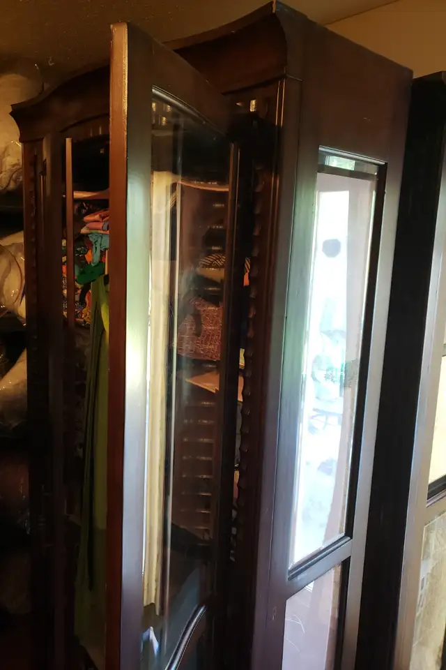 Big Wood Display Cabinet / Curio with Glass Shelves (2 Available in Hutches & Display Cabinets in Mississauga / Peel Region - Image 10