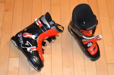 Nordica Firearrow Team 3 Youth Ski Boots - Mondo 25.5 BSL 305 mm, View more