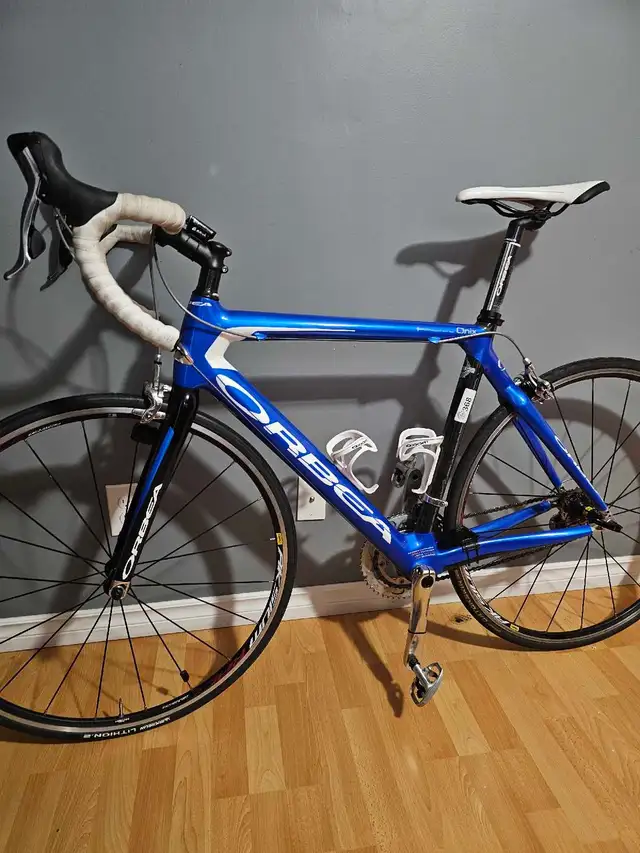 Orbea Onix road bike in Road in City of Toronto - Image 2