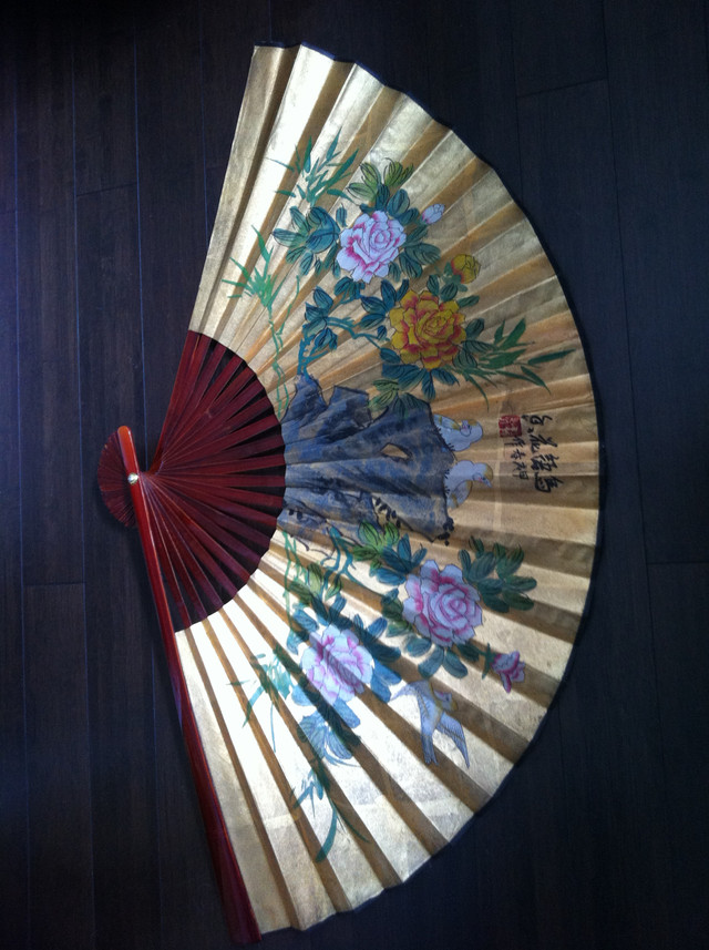 Art fan shaped painting, 20$ in Arts & Collectibles in Windsor Region - Image 3