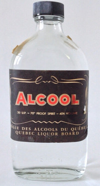 Antiquité 1965 Bouteille Alcool Régie des alcools du Québec