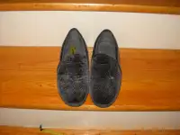 MEN'S FOAMTREAD SLIPPERS SHOES IN SOFT GREY MATERIAL SIZE 9
