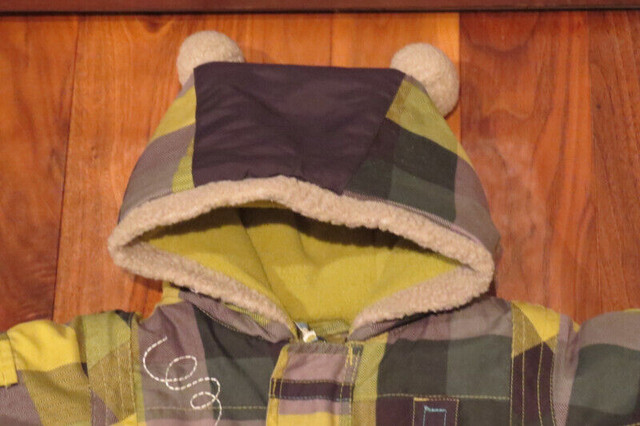 Manteau chaud d’hiver  bébé 9 mois avec trois tuques dans Vêtements - 6 à 9 mois  à Ville de Québec - Image 3