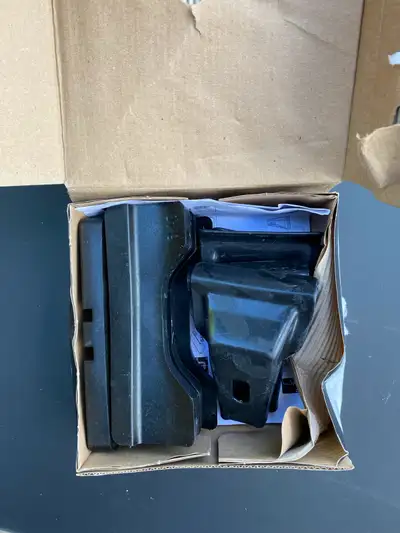 Thule 5199 Evo Fit Kit. Brand new never used. The Thule Fit Kit 5199 (also known as part number 1451...