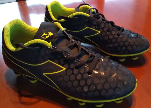 Soulier de soccer in Soccer in Longueuil / South Shore - Image 2