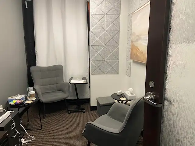 Psychotherapy Office space Bay and Bloor