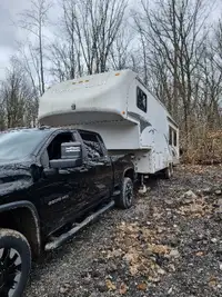 2004 Titanium 5th Wheel 34 FT