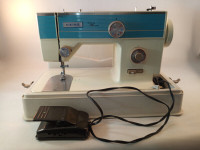 Viking Super Stretch Sewing Machine - Tested and Working