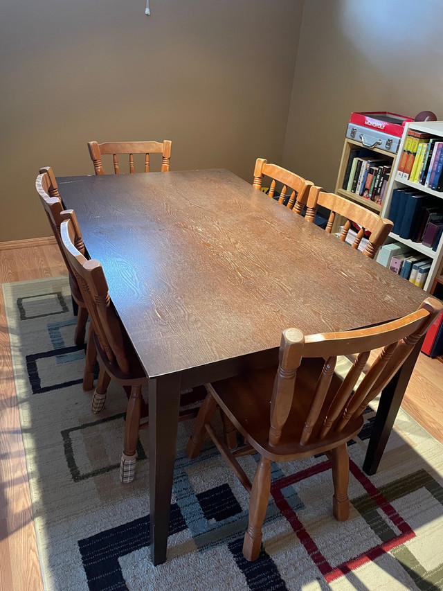 Dining table set | Dining Tables & Sets | Red Deer | Kijiji