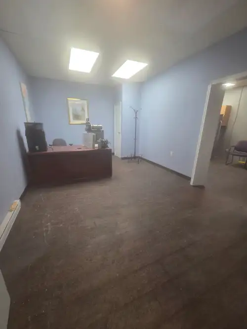 Office Space with storage space for RENT, approx. 500 sq.ft. Washroom Included. Also, optional/addit...
