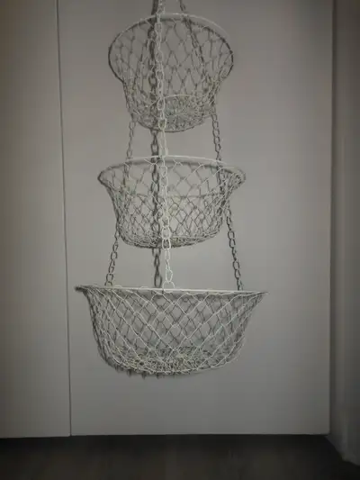 Hanging basket, View more
