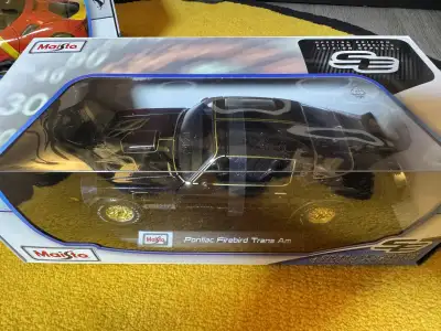 Maisto Diecast 1:18 Pontiac Firebird Trans Am - BNIB, View more