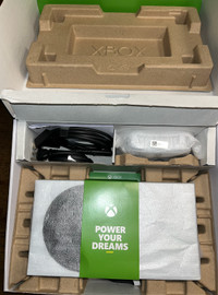 Xbox Series S + 3 controllers (with packaging)
