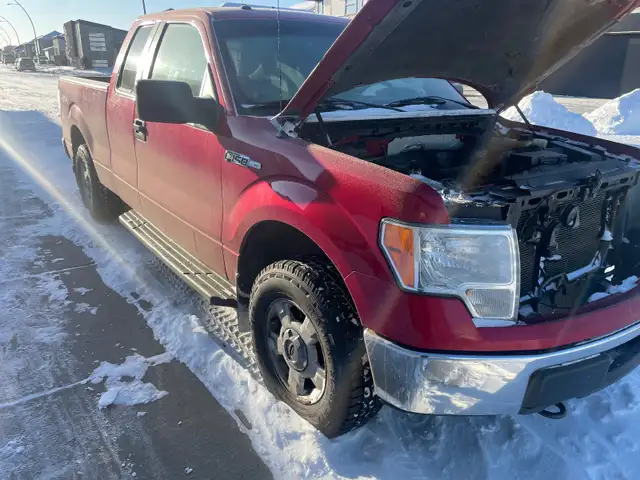 2012 Ford Half ton64840185168771121