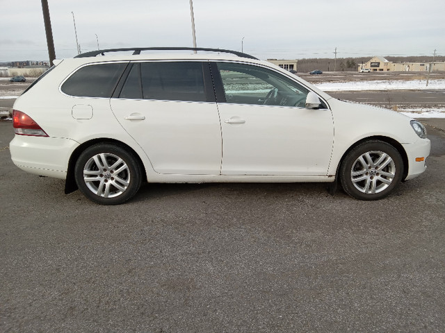 2011 Sportwagen, practical and roomy! in Cars & Trucks in Moncton - Image 4