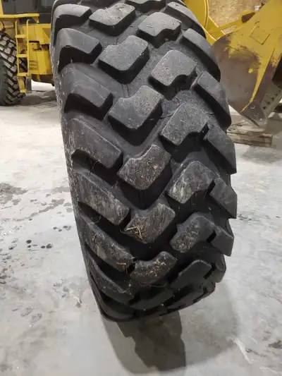 Selling one michelin 20.5 r25 radial xtla tire 90 percent tread