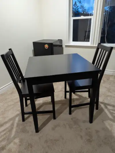 Ikea Lerhamn table - 29 1/4" x 29 1/4" x 28 3/4" wide Fair condition