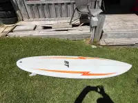Mid-length 7’3”  surfboard - Black Tuna