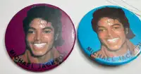 2 Macarons Epinglettes Michael Jackson Bleu Mauve