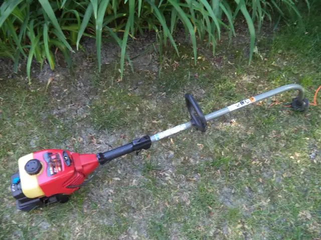 coupe bordure in Outdoor Tools & Storage in Longueuil / South Shore - Image 2