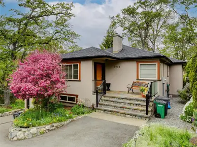 This bright and spacious upper suite is located in a quiet family neighborhood in the Cedar Hill are...