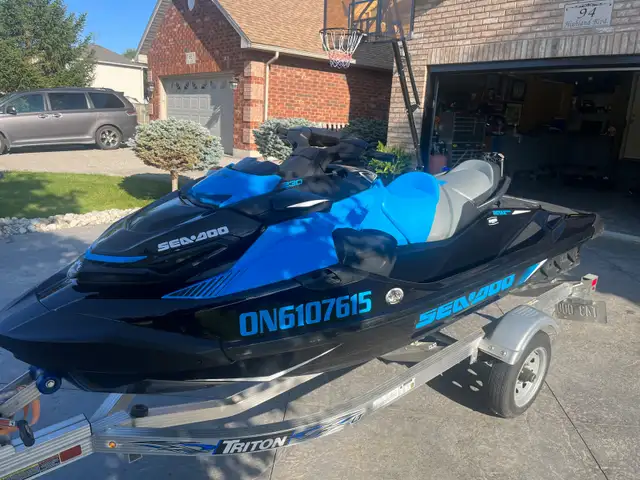 2018 RXT 230 Seadoo in Personal Watercraft in Hamilton - Image 7