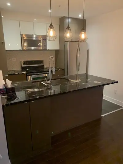 CONDO 3 1/2 for rent      indoor pking included