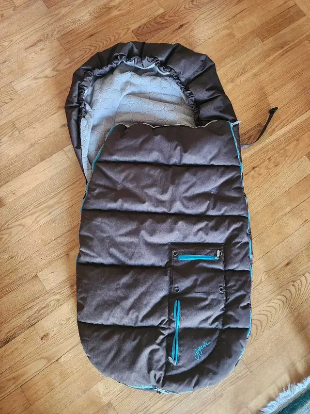 Stroller sleeping bag in Strollers, Carriers & Car Seats in Ottawa - Image 2