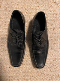 Men Black Aldo Dress shoes for sale!!