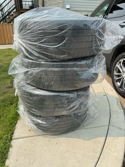 Selling 4 set of tire used for 1 year tire size 235 50 r19
