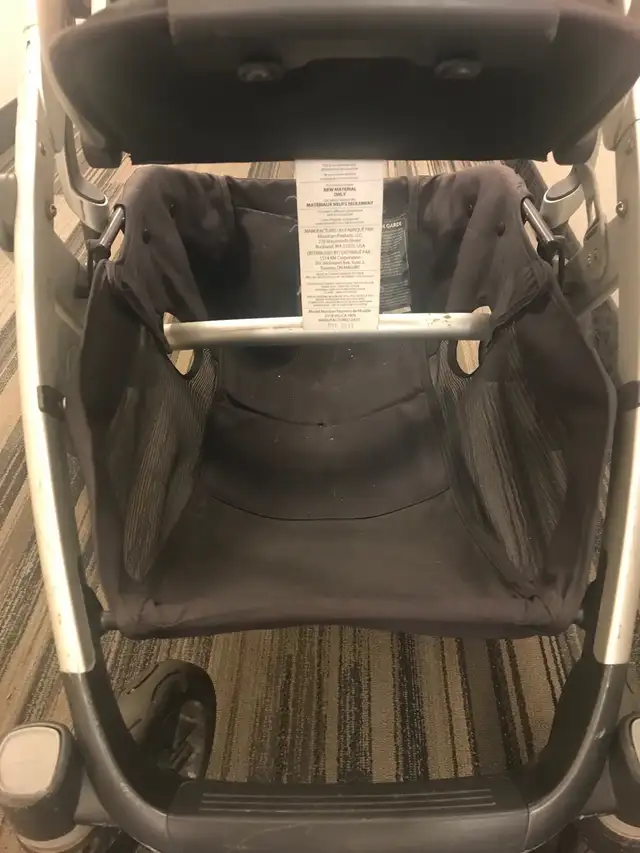 Uppababy Vista Stroller in Strollers, Carriers & Car Seats in City of Toronto - Image 8