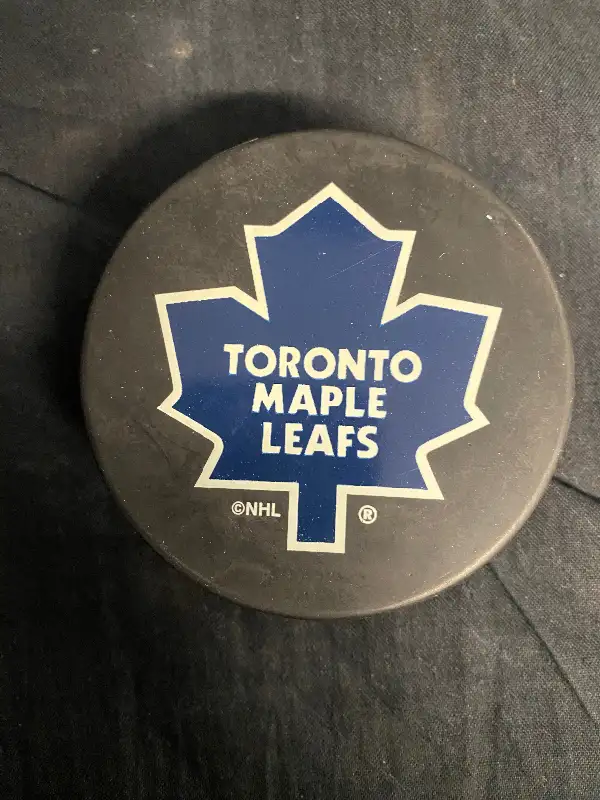 Toronto Maple Leafs Puck64192110159875120