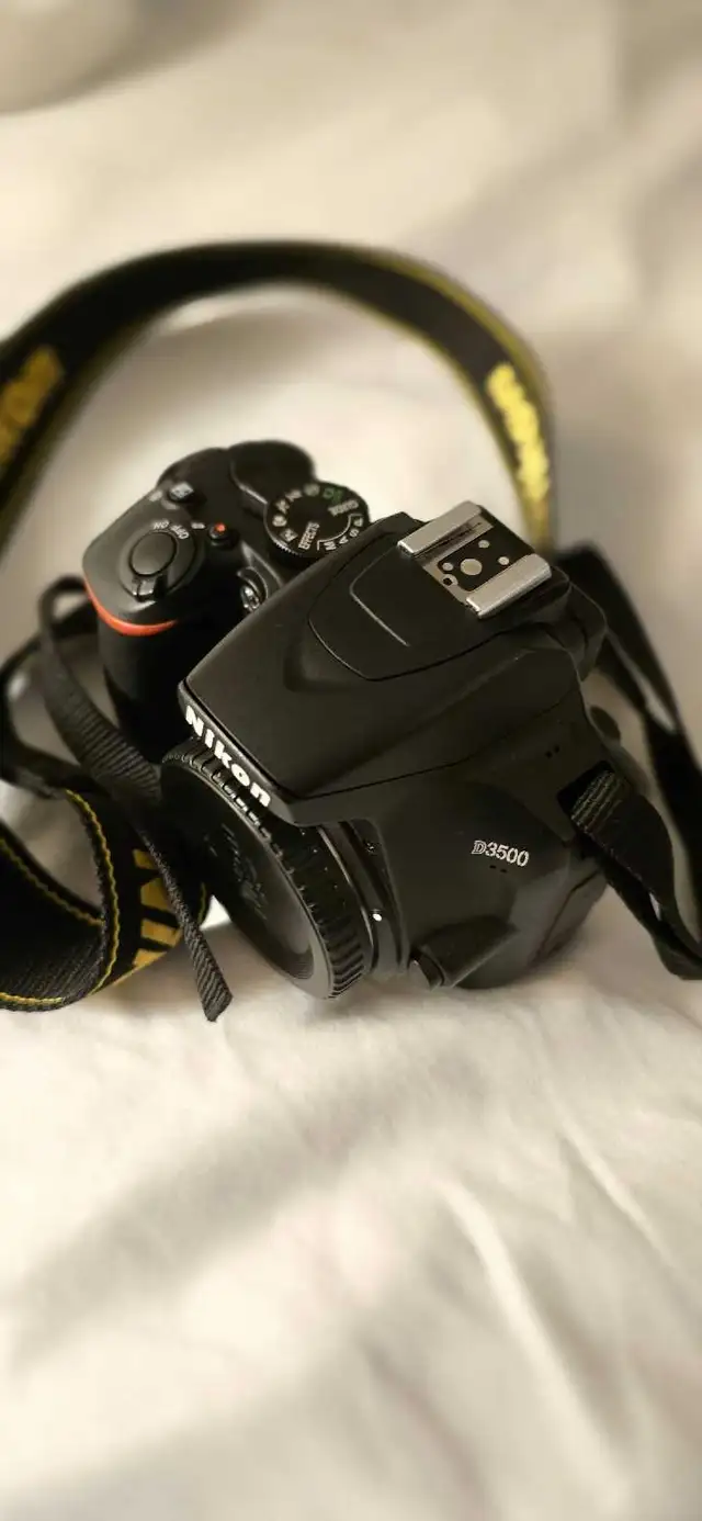 Nikon D3500 DSLR Camera in Cameras & Camcorders in City of Halifax - Image 3