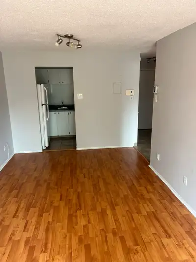 3.5 apartment laval est