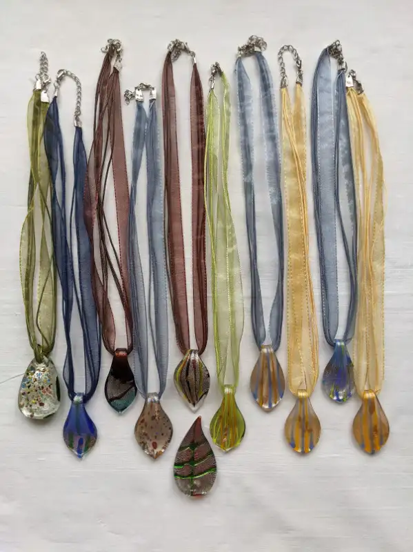 Murano Glass Pendants on Leather or Silver Chains $7 to $24 in Jewellery & Watches in Oakville / Halton Region - Image 11