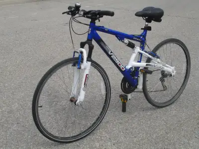 ALL ALLOY HYBRID 29" GENESIS V2900 SERIES 21 SPD + SUSPENSION!, View more