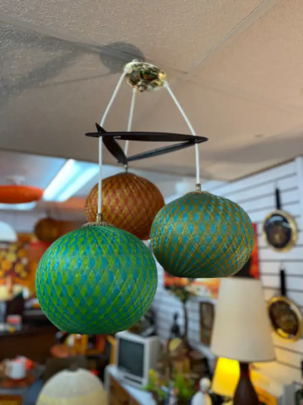 Fun Colorful Spun fibreglass light fixture retro vintage MCM in Indoor Lighting & Fans in West Island - Image 8
