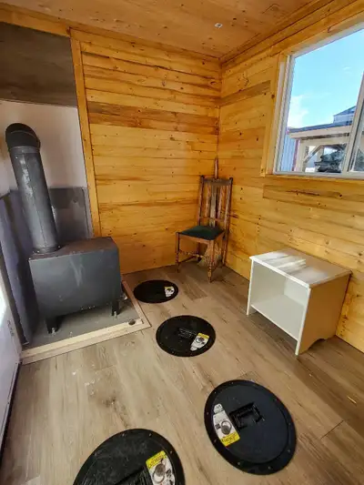 Ice shack rental (Gimli), View more